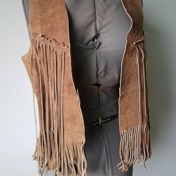 Vintage 1970's fringe tan leather vest  - Picture 2 of 4
